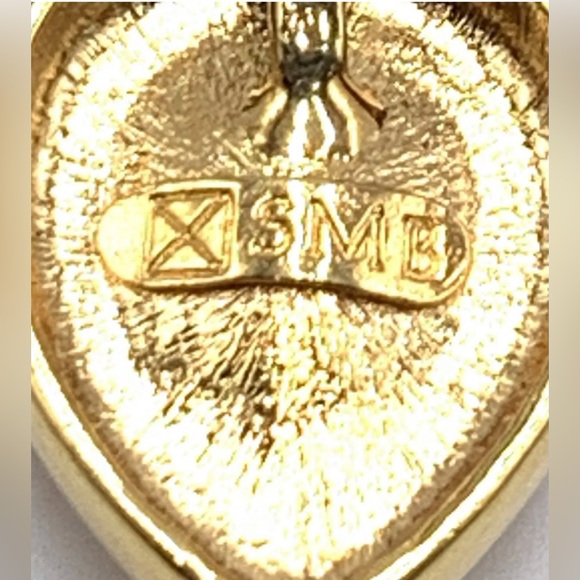 Sandy Miller Burrows SMB Pendant signed gold tone pendant Statement Necklace. - Picture 7 of 8